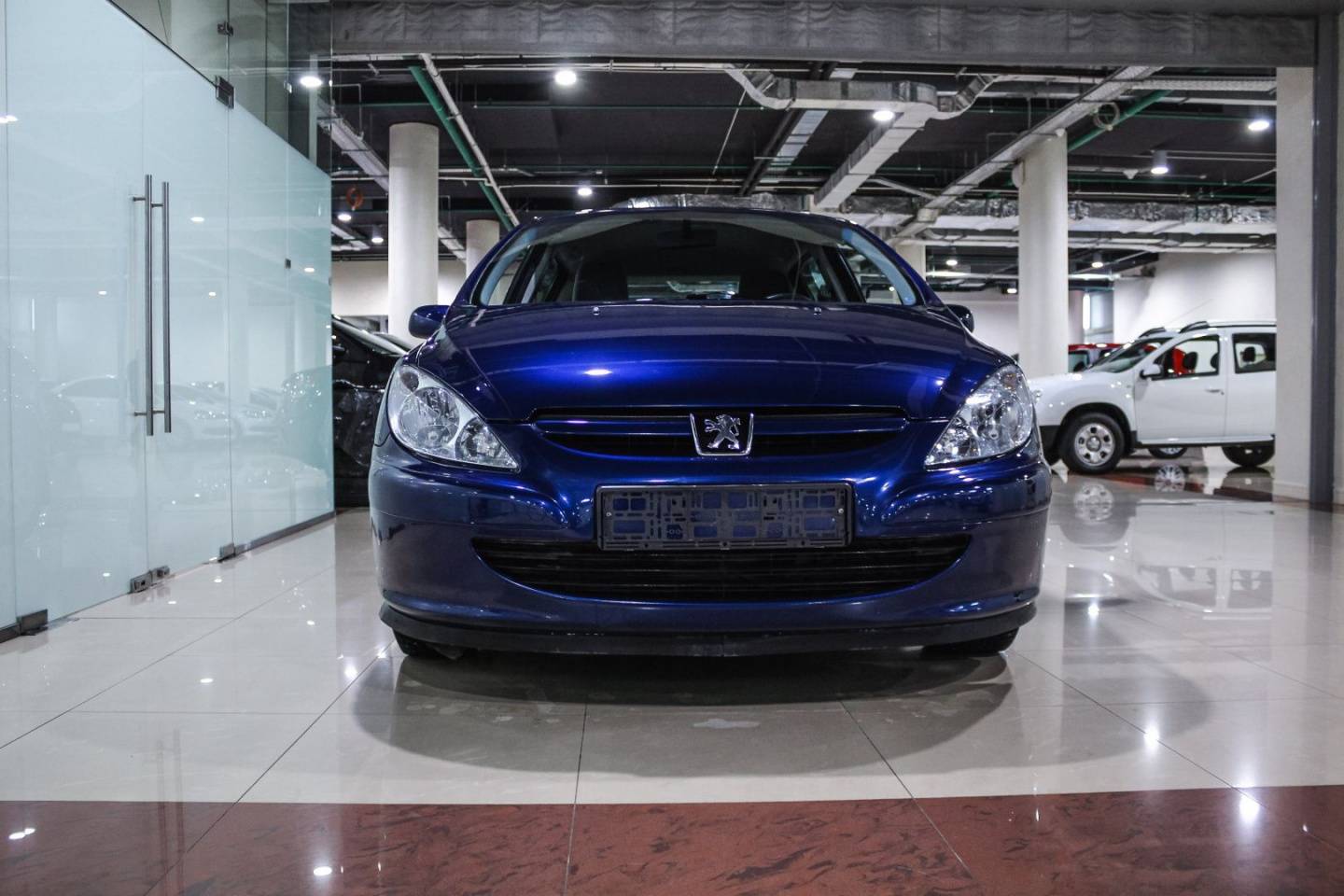 Купить 307 с пробегом