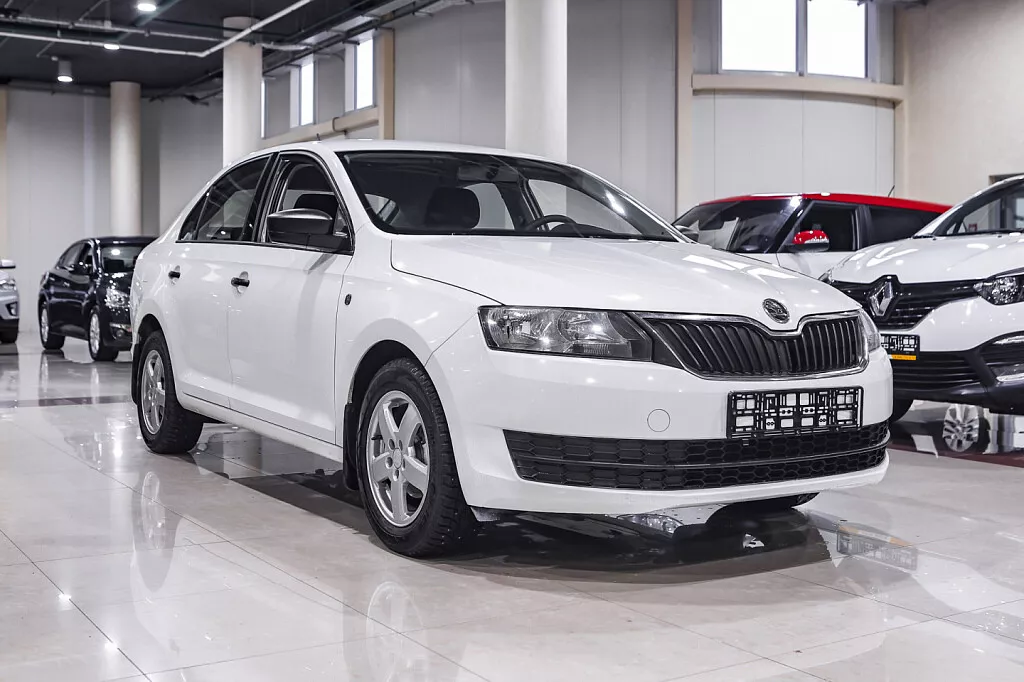 Купить Rapid с пробегом